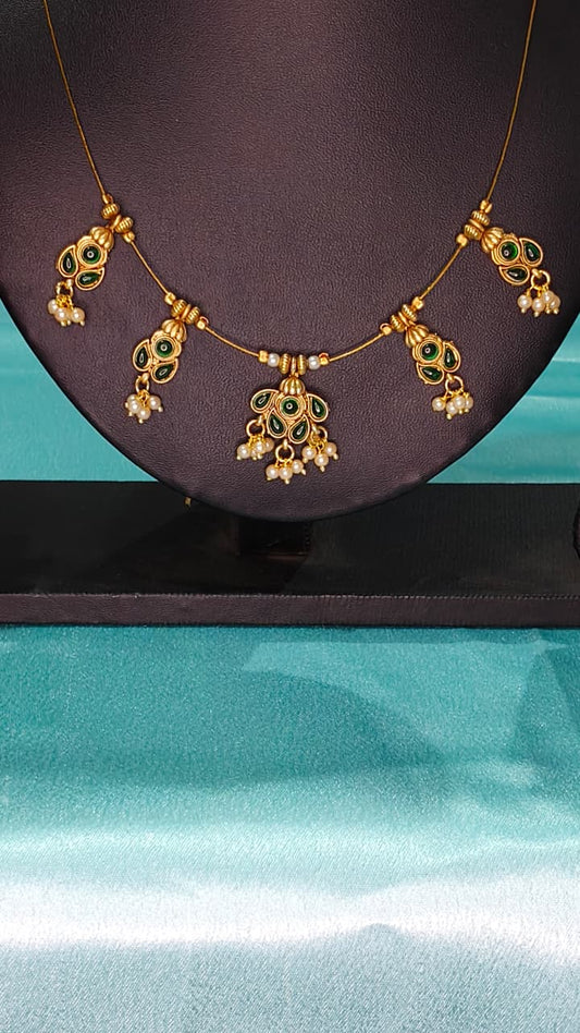 Invisible Necklace set five pendants Green Color